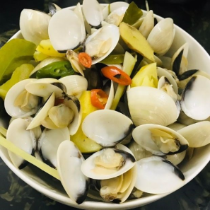 Nghêu Hấp Sả