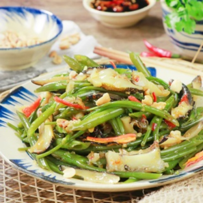 Ốc Giác Xào Rau Muống